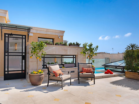 5b0fd96218bf1443187435